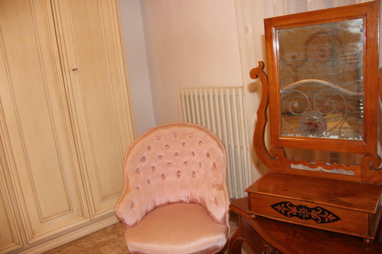 Le Coccole Del Trasimeno Guest House ตัวโร ซุล ตราซิเมโน ภายนอก รูปภาพ